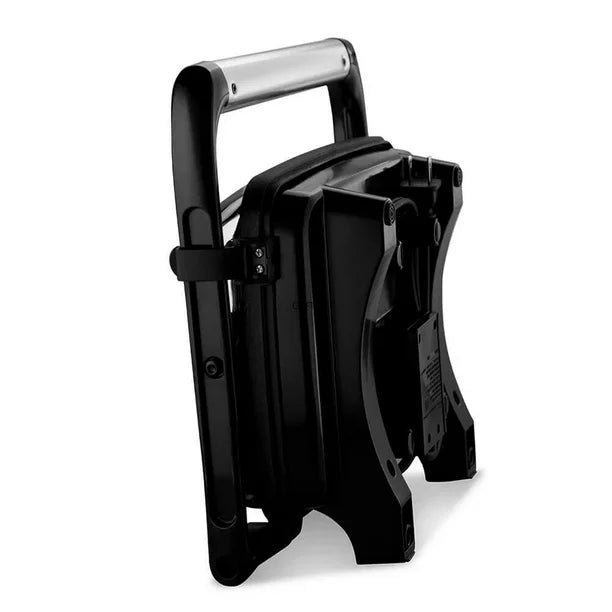 Sandwichera compacta Oster negra con mango metálico y diseño plegable vertical.