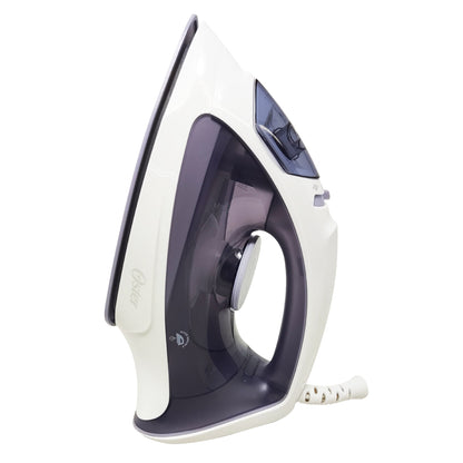 Plancha de vapor Oster lavanda y blanca con diseño ergonómico y suela antiadherente.