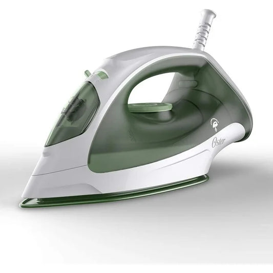 Plancha de vapor ligera Oster en verde con diseño ergonómico y depósito de agua transparente.