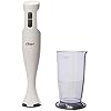 Batidora de inmersión Oster blanca de plástico con vaso medidor transparente de plástico.