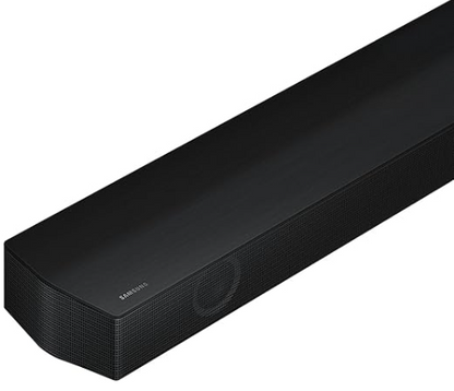 Barra de sonido negra Samsung 3.1 canales con rejilla frontal y diseño angular elegante.