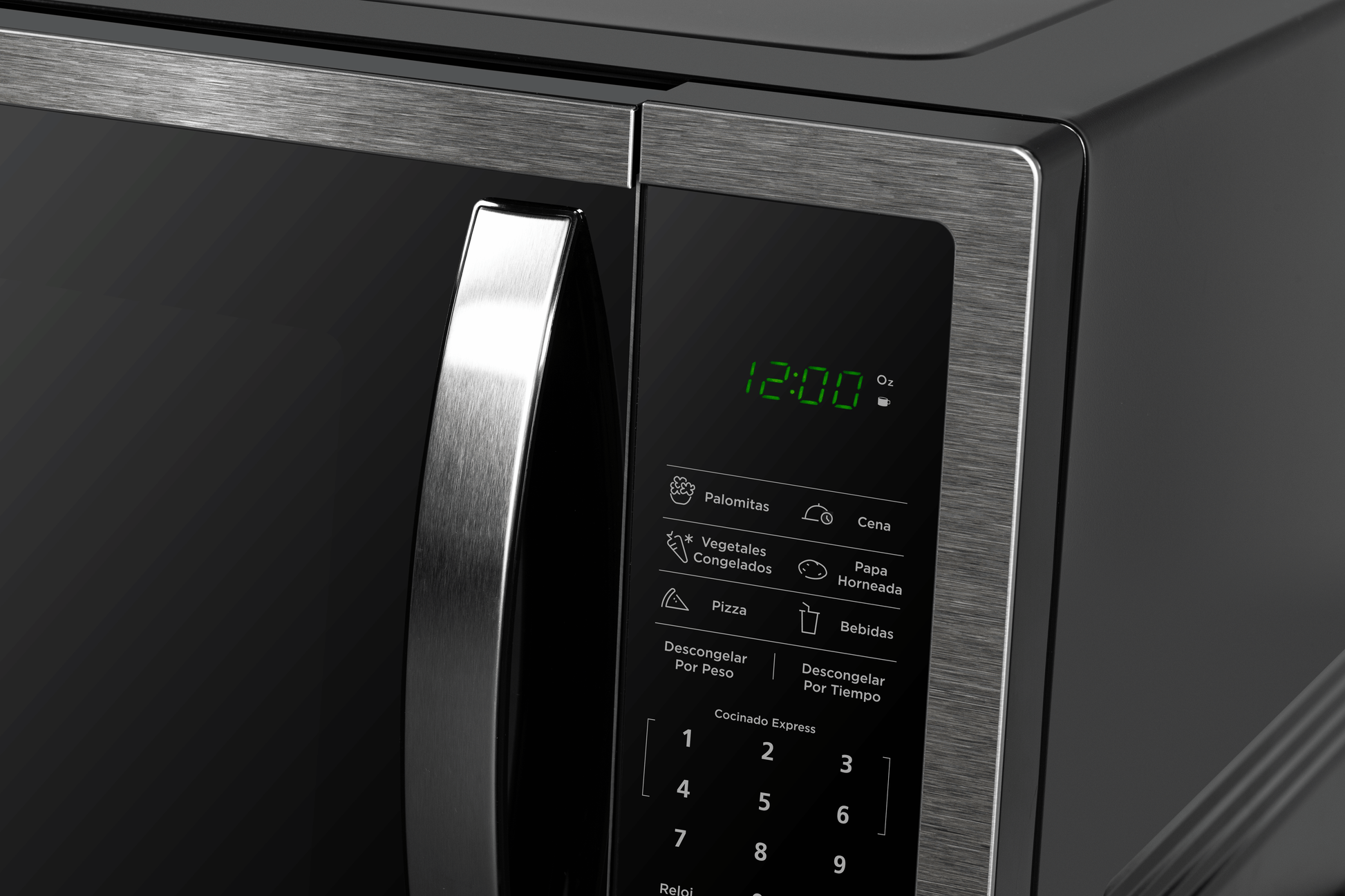 Horno microondas Midea 1.6 pies acero inoxidable con puerta espejo y pantalla digital verde.