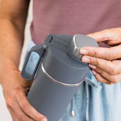Botella de Agua de Viaje Ninja Gris Asa de Silicona DW1801GY