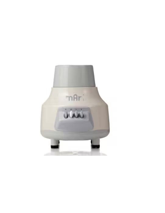 Licuadora blanca EcoBlender con vaso plástico y control de 3 velocidades.