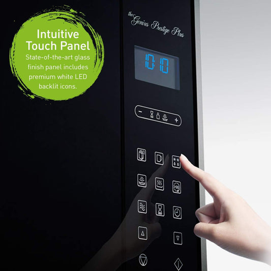 Panel táctil intuitivo con pantalla LED azul y botones táctiles en horno microondas Panasonic negro elegante.